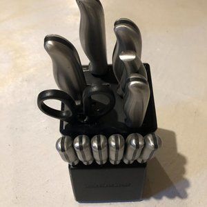 Kitchen knife set with holder